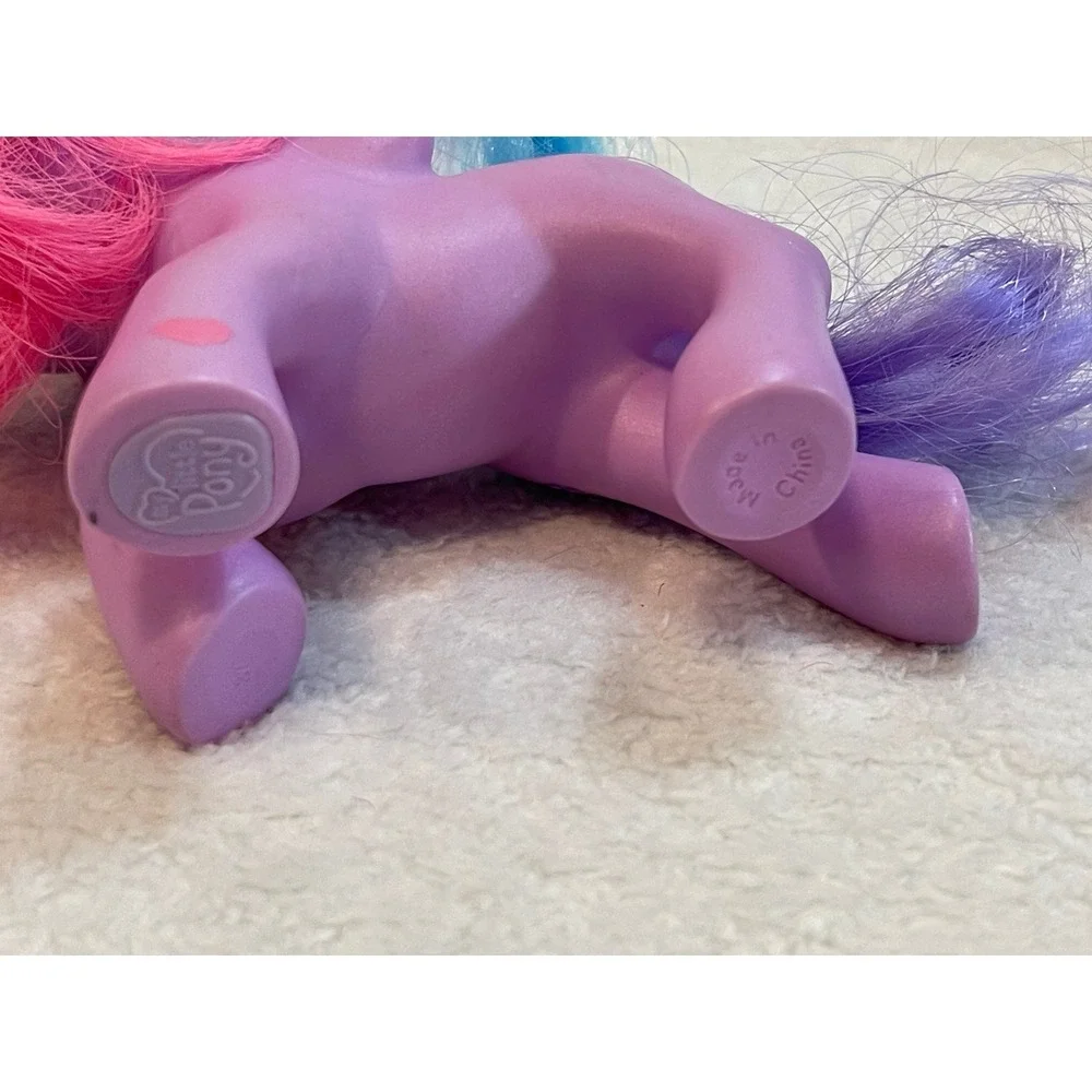 My Little Pony G3 Windy Wisp 2006 Purple Pegasus Pink Blue Hair Gem Cutie Mark